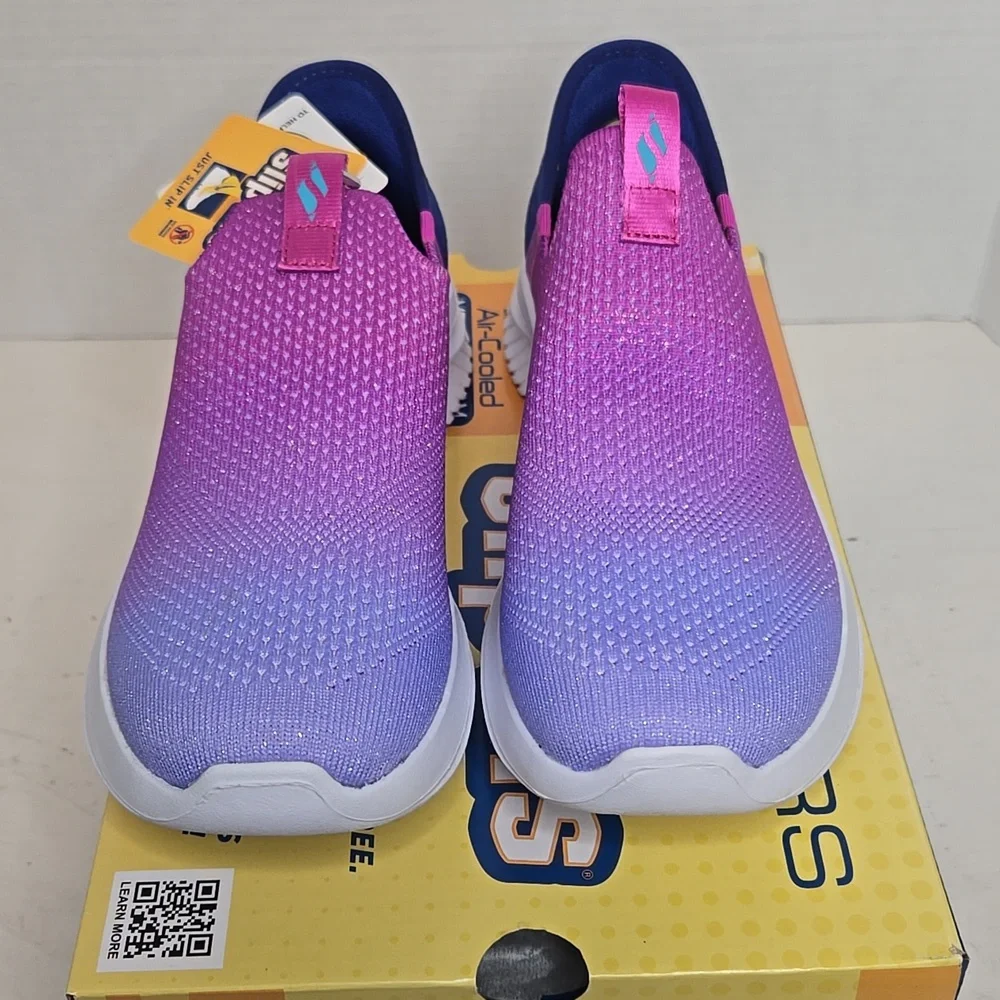 Skechers Girls Slip-Ins Sneakers, Size 3, NWT